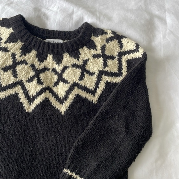 Wool patterned Velvet by Graham & Spencer sweater, Size XS. - Picture 4 of 5